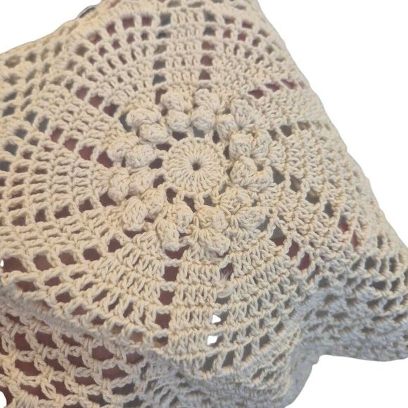 Doily, Vintage Ivory Cotton Crochet 10.75" - Picture 3 of 6